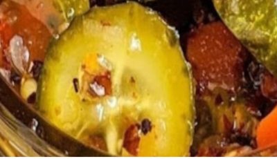 Spicy Garlic and Dill Pickles