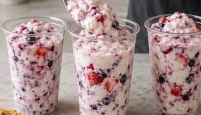 High-Protein Berry Fluff Dessert Cups Low Carb
